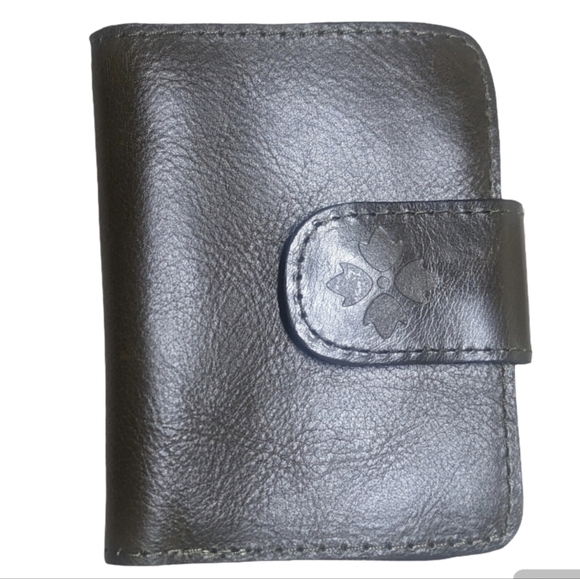 Patricia Nash Handbags - Patricia Nash Iberia Wallet In Vintage Distressed Soft Olive Colored Leather​